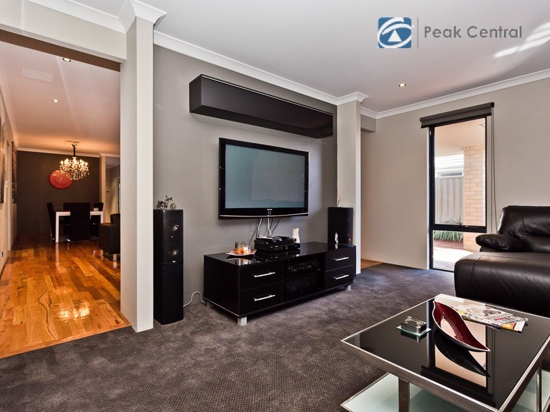 23 Cornforth Way, Piara Waters WA 6112