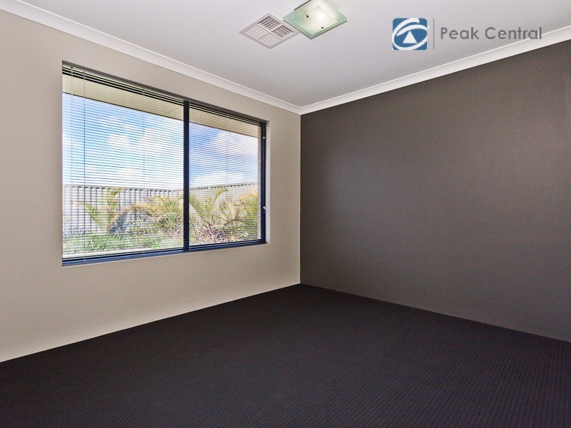 23 Cornforth Way, Piara Waters WA 6112