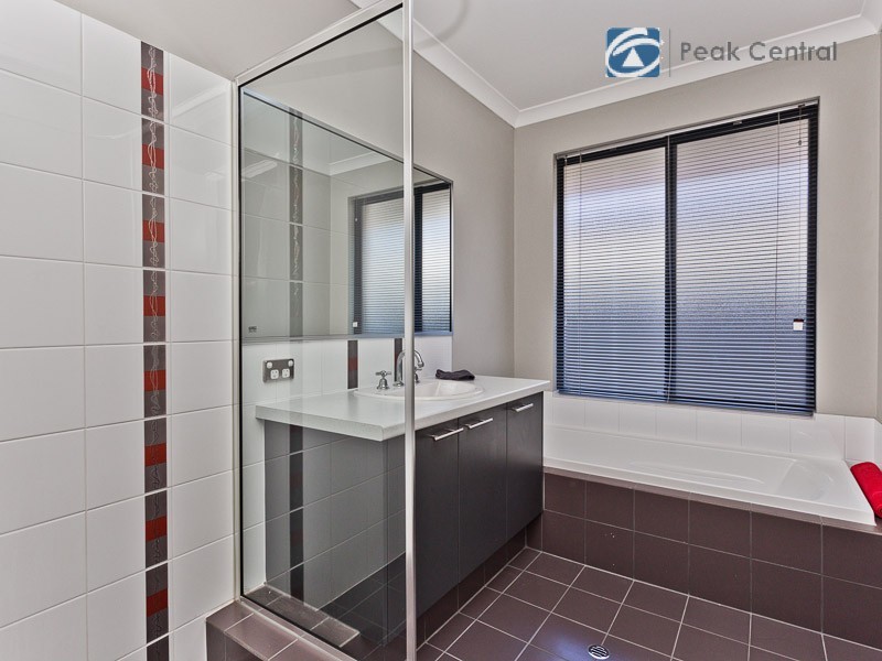 23 Cornforth Way, Piara Waters WA 6112
