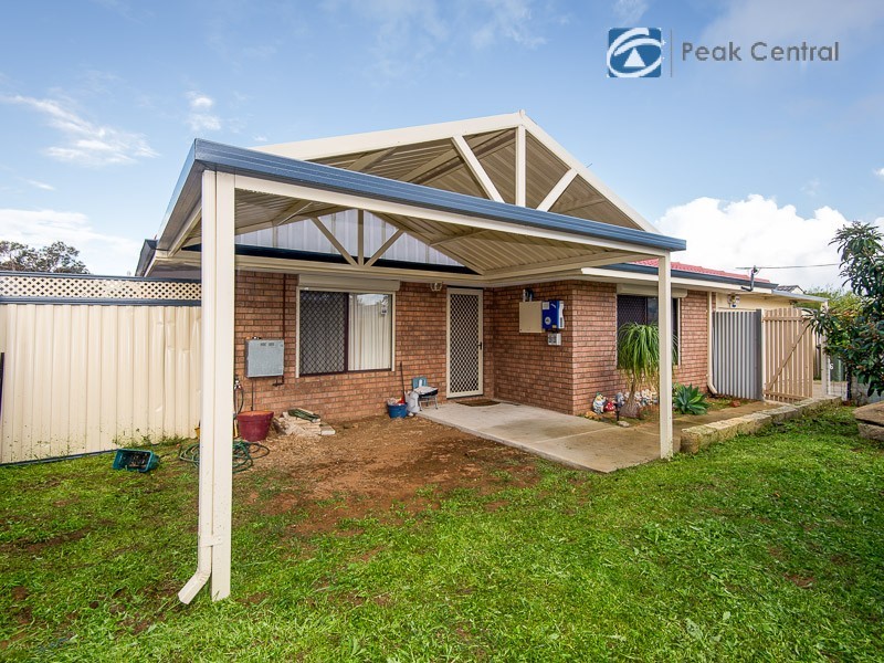 36 Kemmish Avenue, Parmelia WA 6167