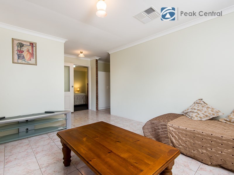36 Kemmish Avenue, Parmelia WA 6167