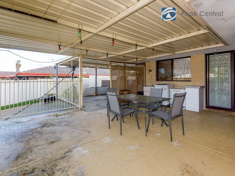 36 Kemmish Avenue, Parmelia WA 6167