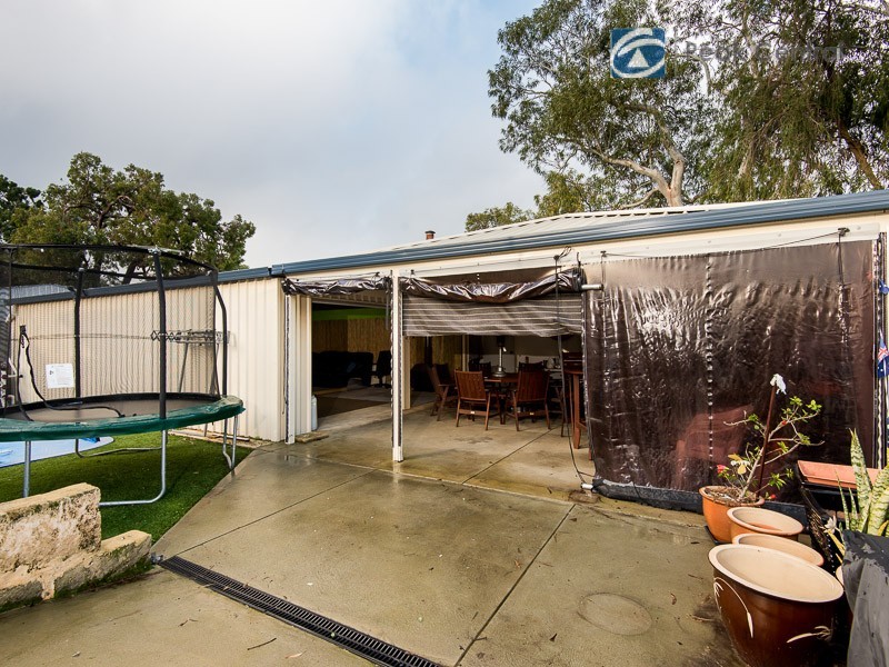 36 Kemmish Avenue, Parmelia WA 6167