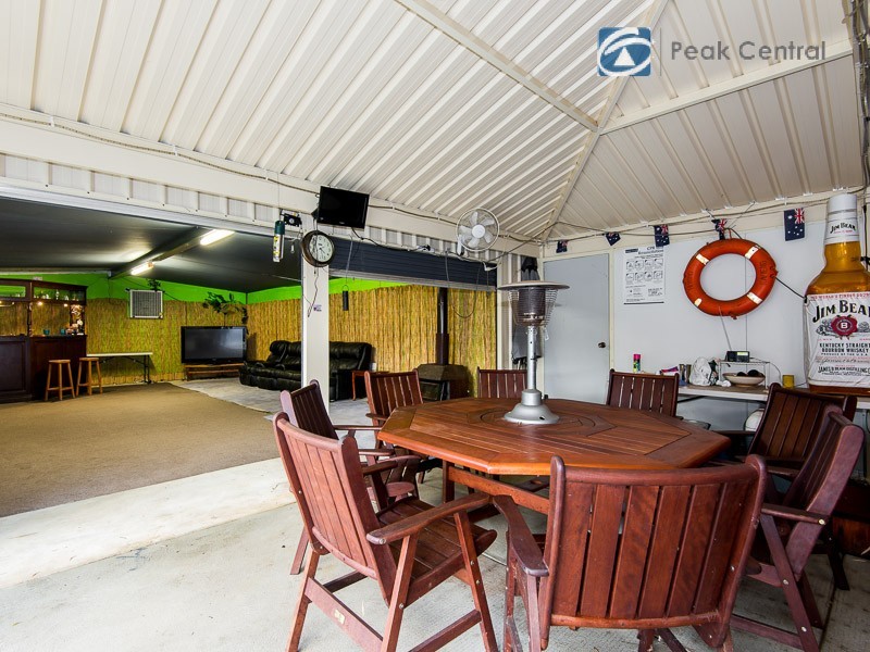 36 Kemmish Avenue, Parmelia WA 6167