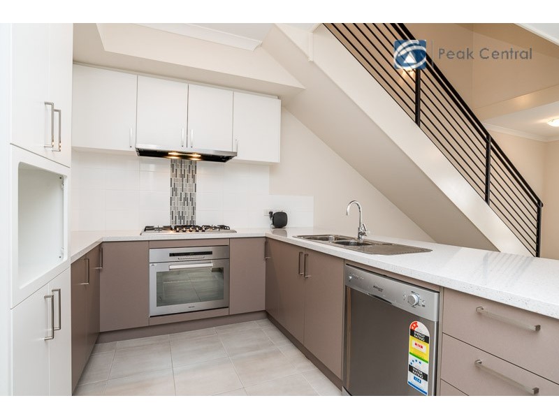 Unit 2/65 Baler Court, Hammond Park WA 6164