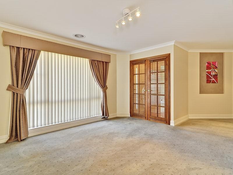 3 Ballard Mews, Success WA 6164