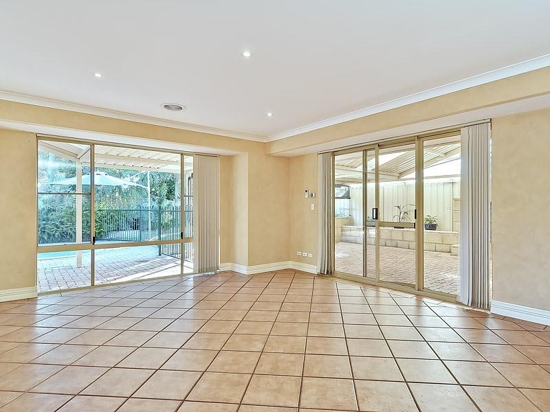 3 Ballard Mews, Success WA 6164