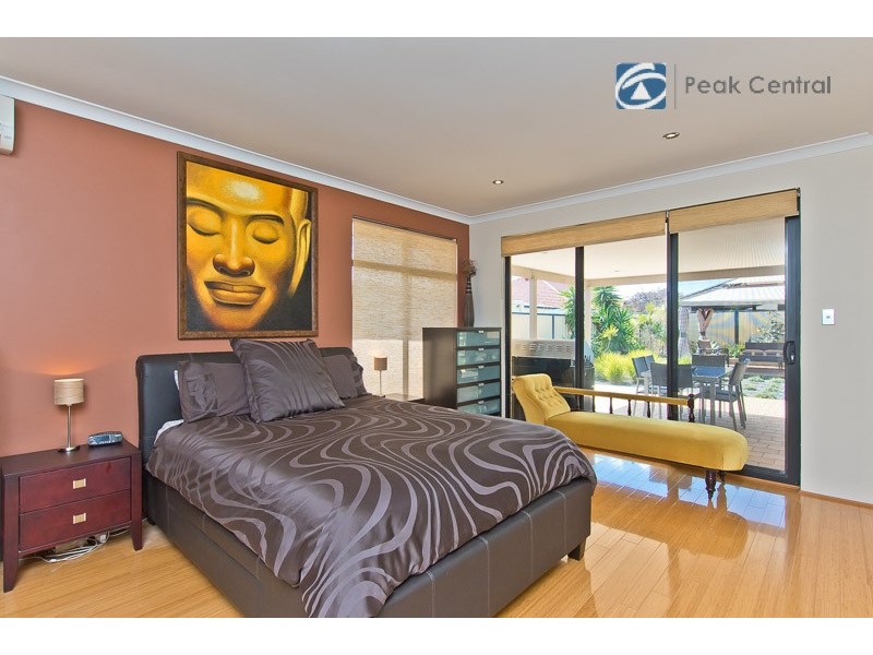 14 Plymouth Corner, Success WA 6164