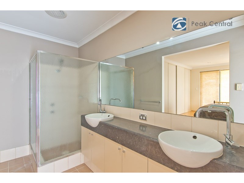 14 Plymouth Corner, Success WA 6164