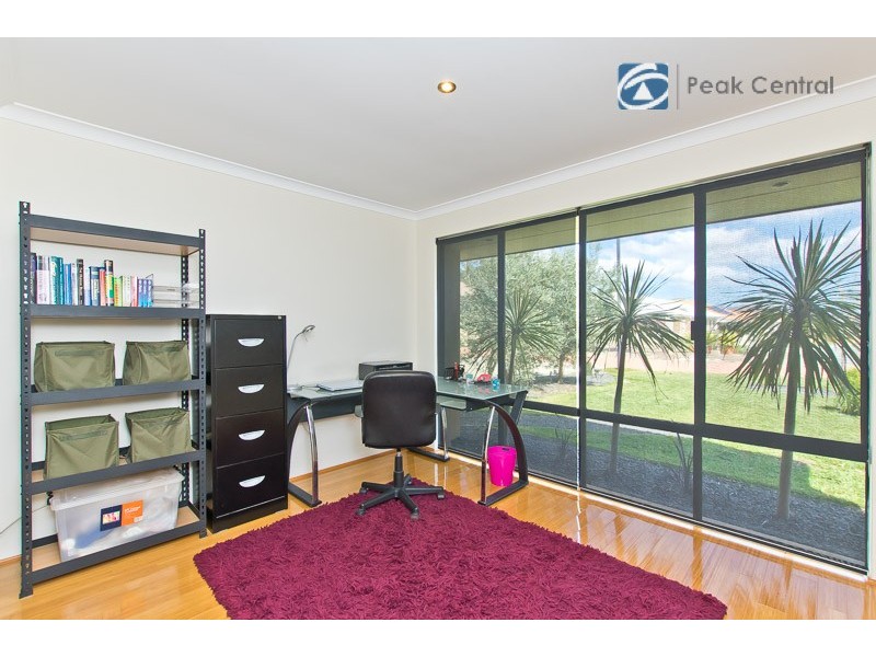 14 Plymouth Corner, Success WA 6164