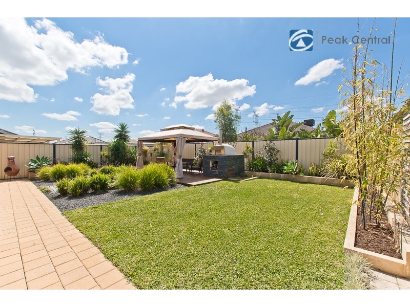 14 Plymouth Corner, Success WA 6164