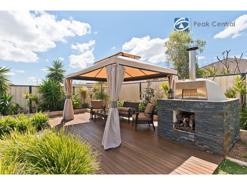 14 Plymouth Corner, Success WA 6164