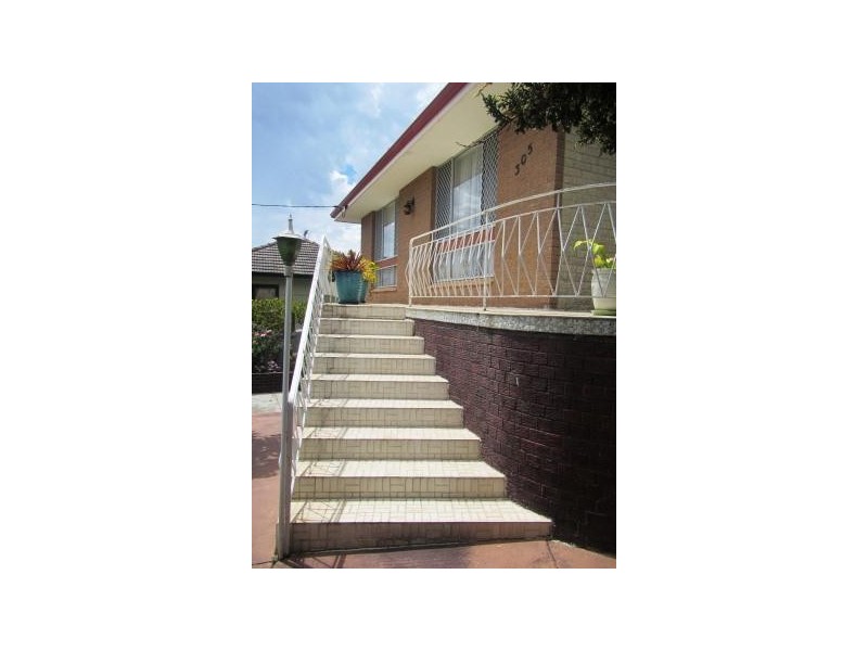 305 South Street, Hilton WA 6163