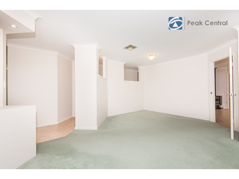 9 St Claire Gardens, Atwell WA 6164