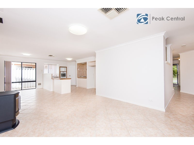 9 St Claire Gardens, Atwell WA 6164