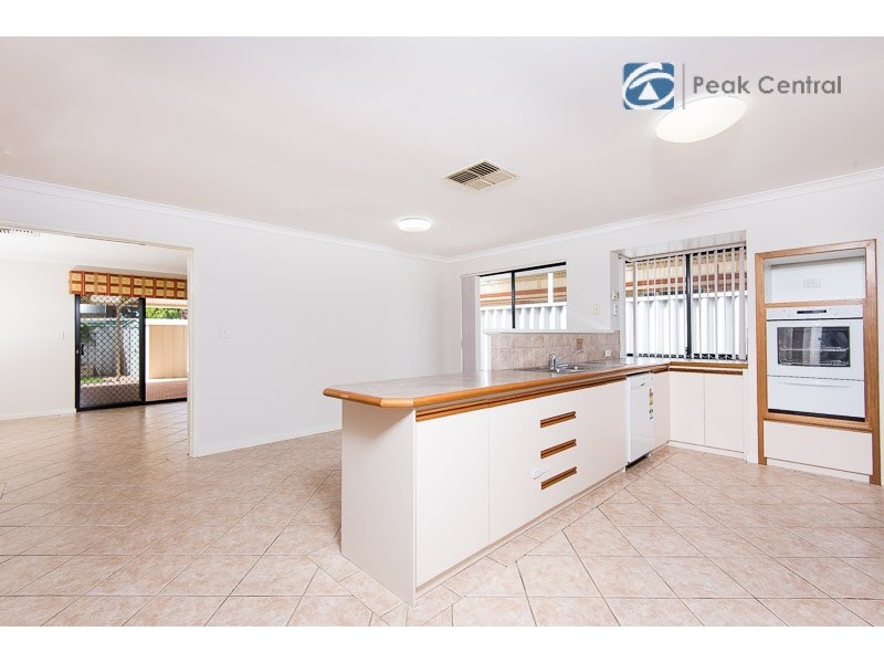 9 St Claire Gardens, Atwell WA 6164