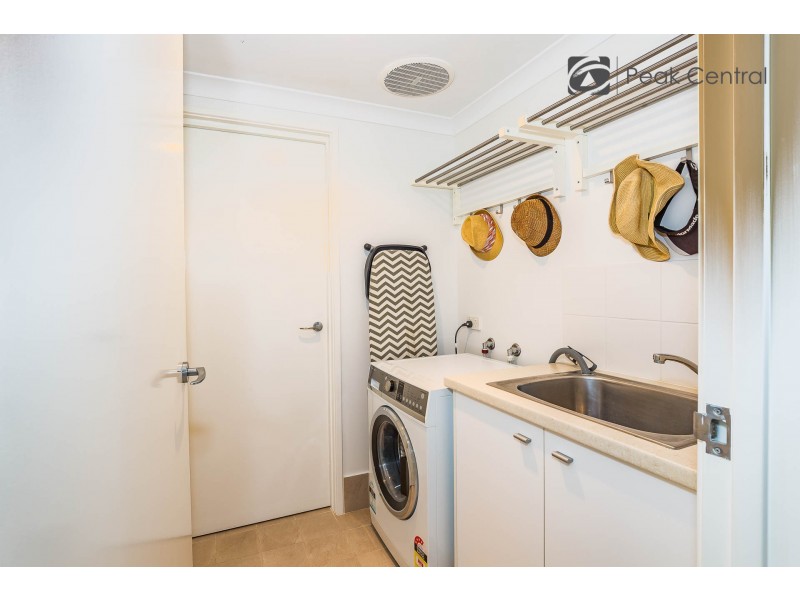 8 Congenial Loop, Atwell WA 6164