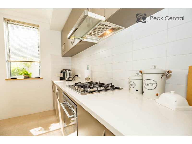 8 Congenial Loop, Atwell WA 6164