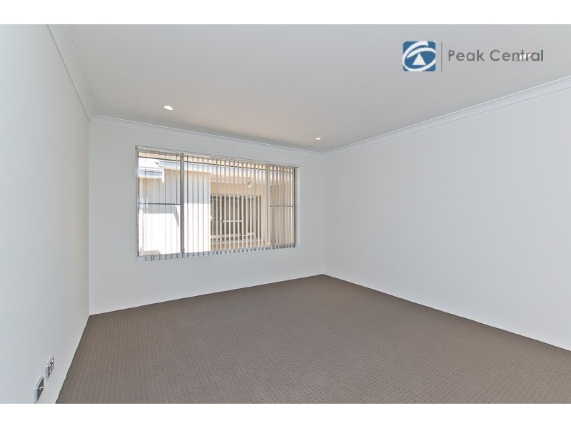 41 Bruny Meander, Wandi WA 6167