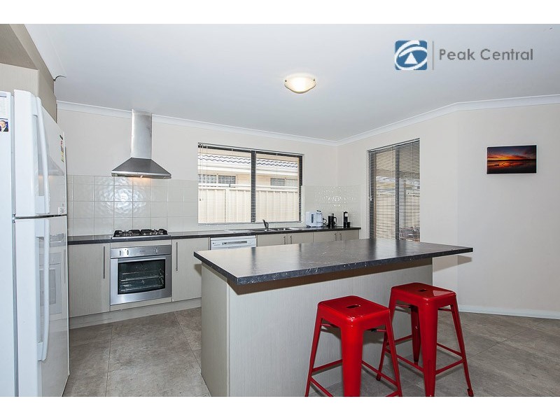 74 Comrie Road, Canning Vale WA 6155