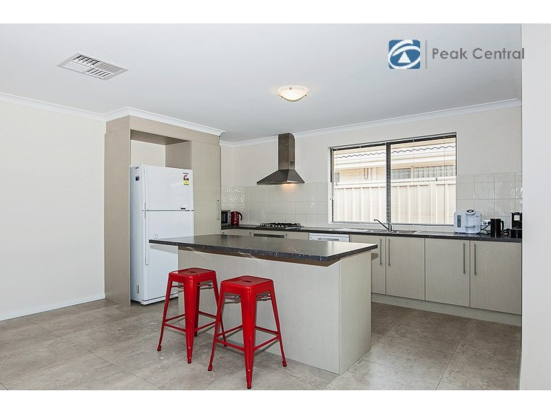 74 Comrie Road, Canning Vale WA 6155