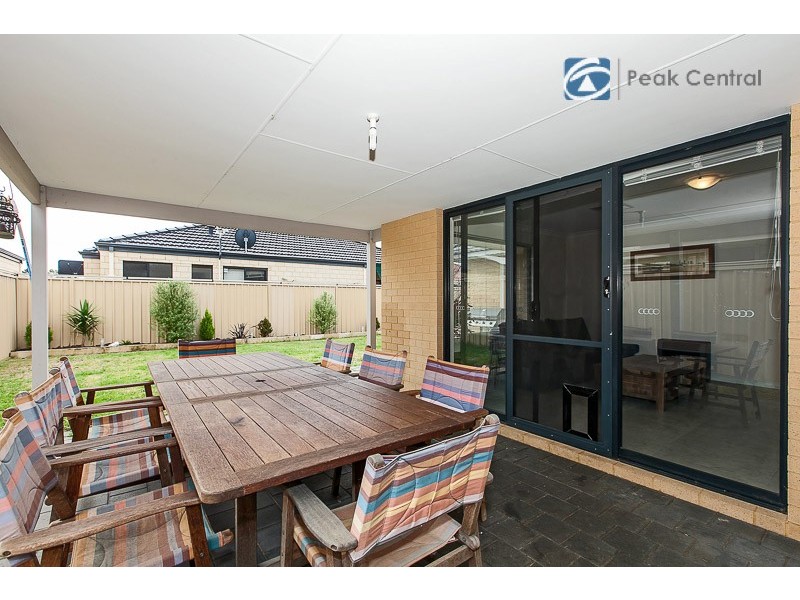 74 Comrie Road, Canning Vale WA 6155