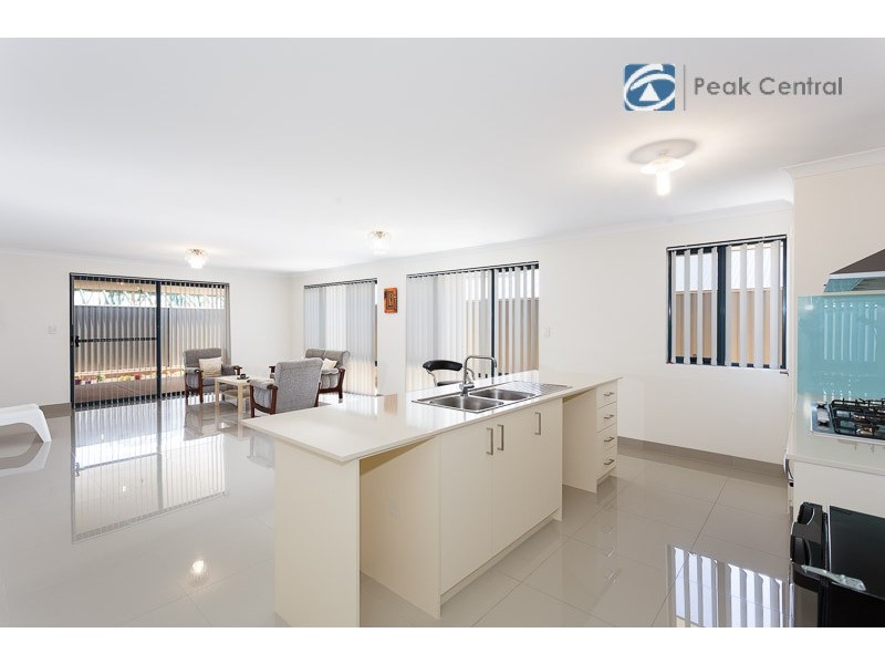 16 Apostles Corner, Wandi WA 6167