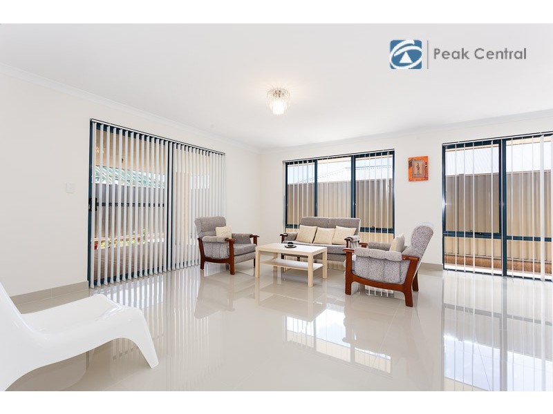 16 Apostles Corner, Wandi WA 6167