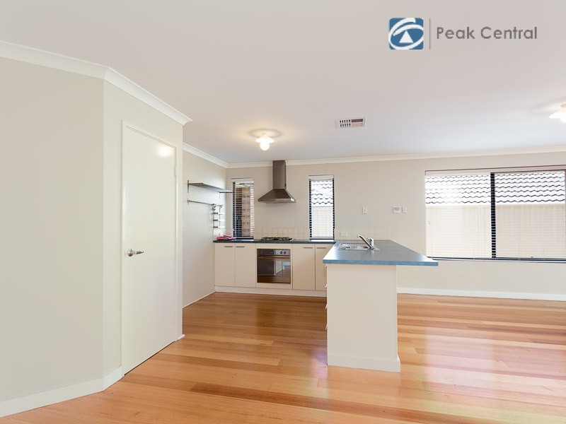 25 Wedgetail Crescent, Success WA 6164