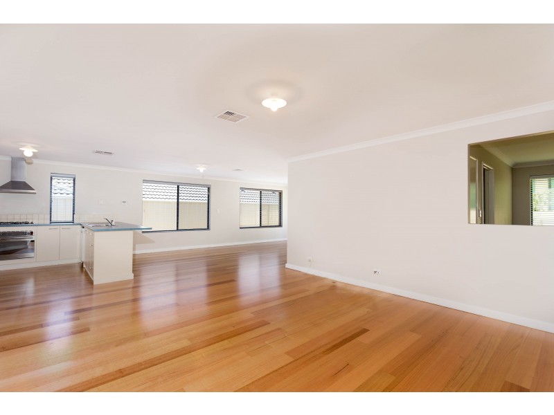 25 Wedgetail Crescent, Success WA 6164