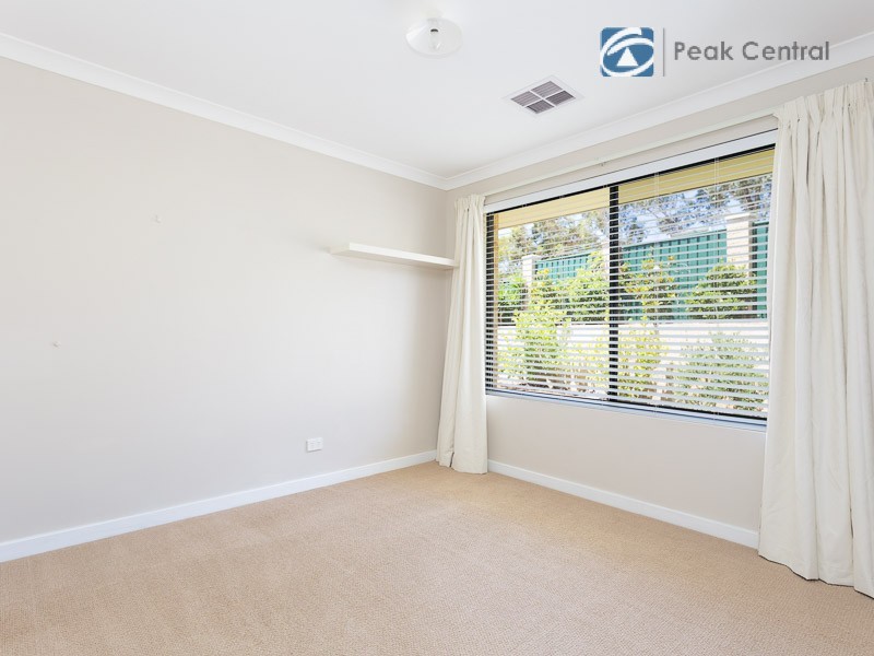 25 Wedgetail Crescent, Success WA 6164