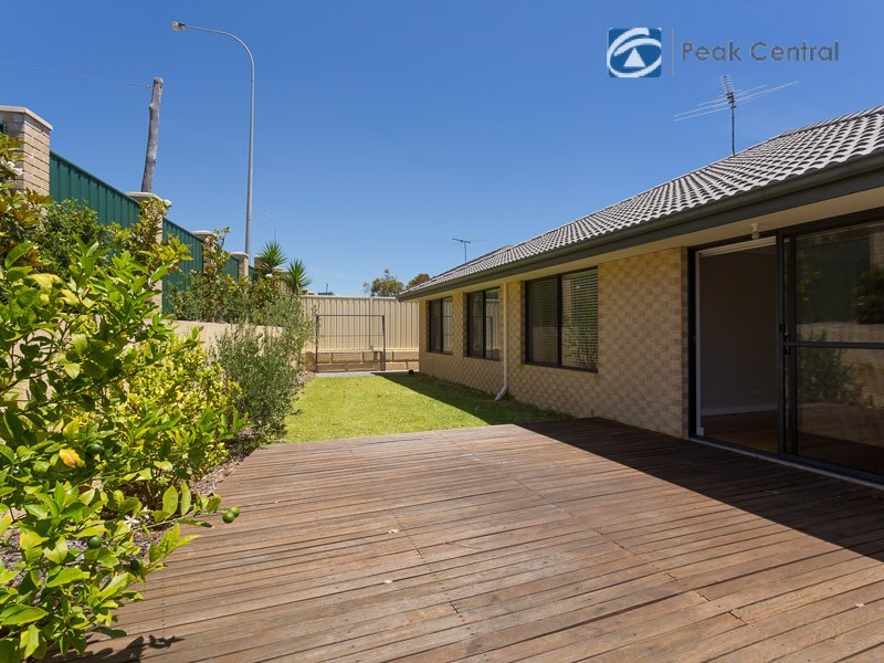 25 Wedgetail Crescent, Success WA 6164