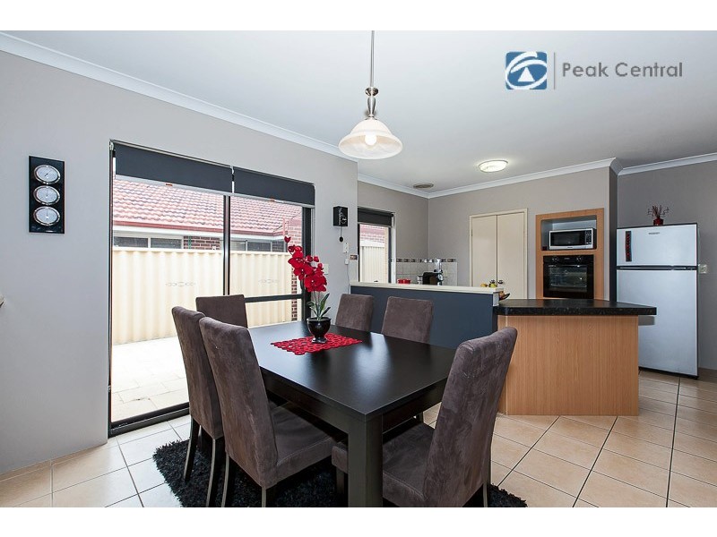 31 Windchime Terrace, Atwell WA 6164
