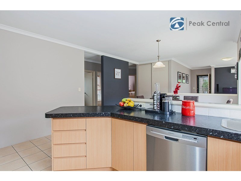 31 Windchime Terrace, Atwell WA 6164