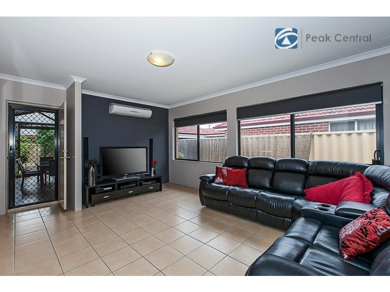 31 Windchime Terrace, Atwell WA 6164
