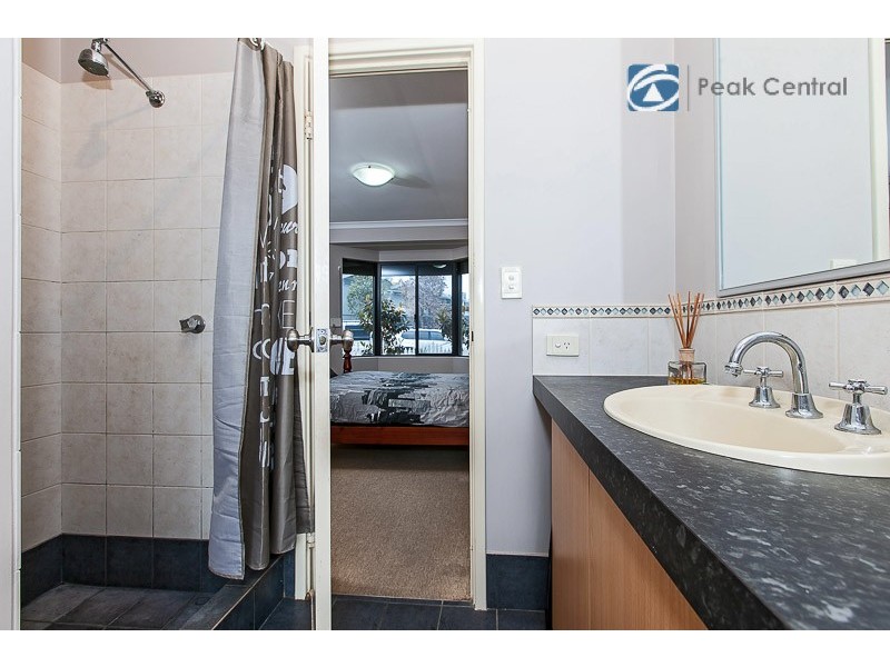 31 Windchime Terrace, Atwell WA 6164