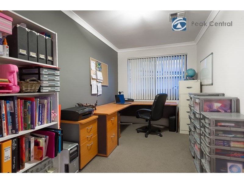 9 Kinsale Parkway, Canning Vale WA 6155