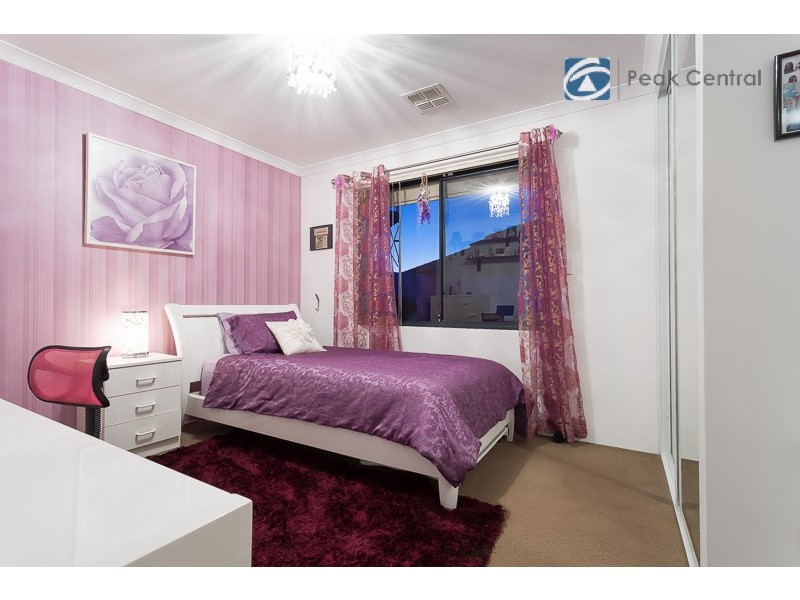 9 Kinsale Parkway, Canning Vale WA 6155