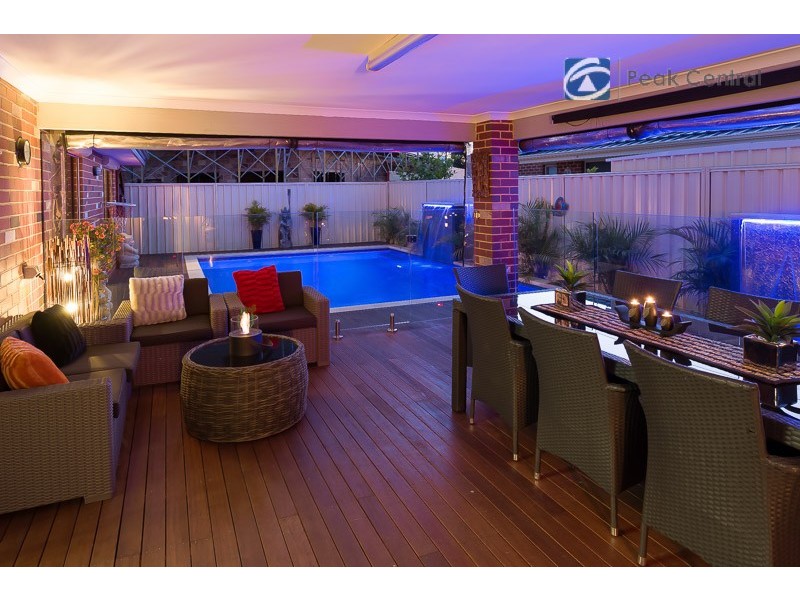 9 Kinsale Parkway, Canning Vale WA 6155