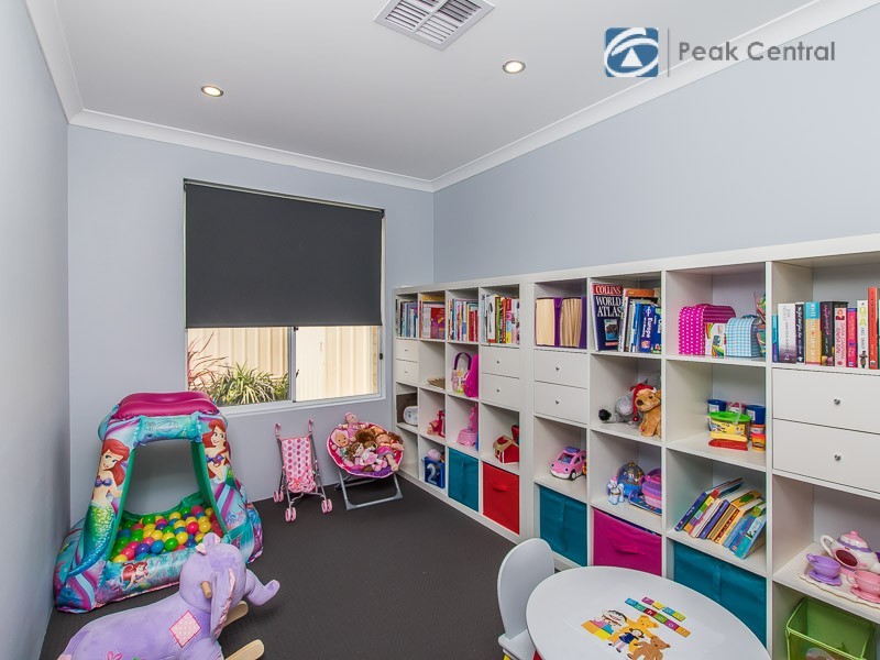 38 Normanby Bend, Success WA 6164