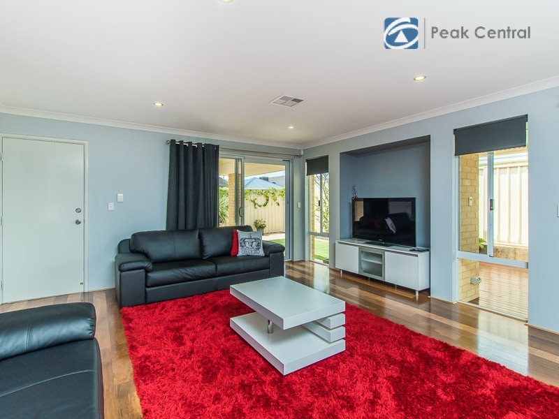 38 Normanby Bend, Success WA 6164