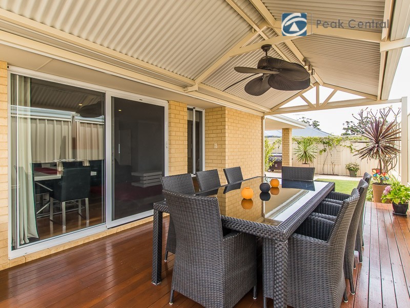 38 Normanby Bend, Success WA 6164