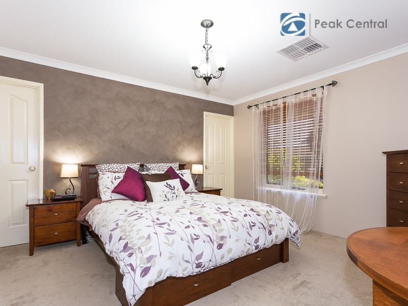 19 Dryandra Elbow, Atwell WA 6164