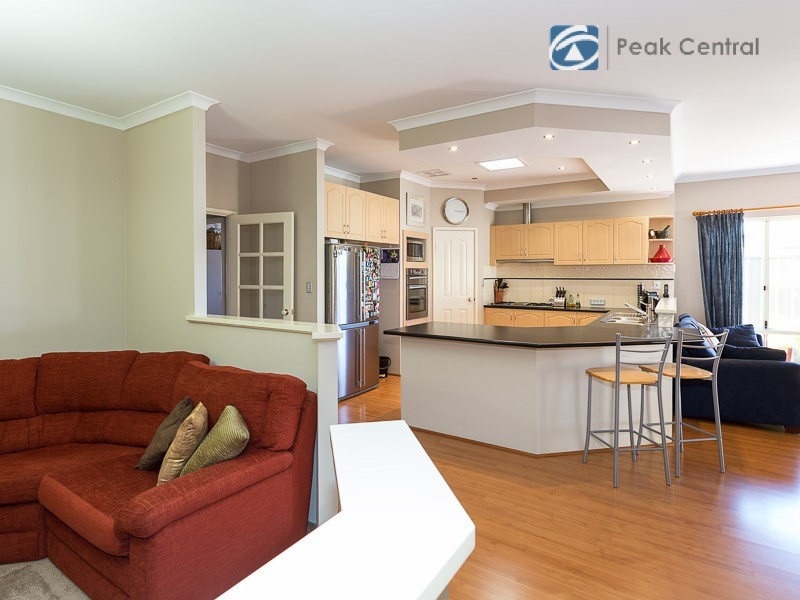 19 Dryandra Elbow, Atwell WA 6164