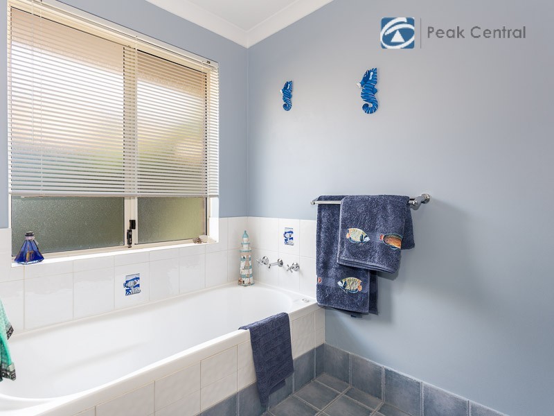 19 Dryandra Elbow, Atwell WA 6164