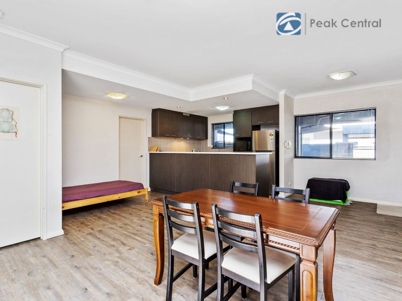 30/2 Stockton Bend, Cockburn Central WA 6164