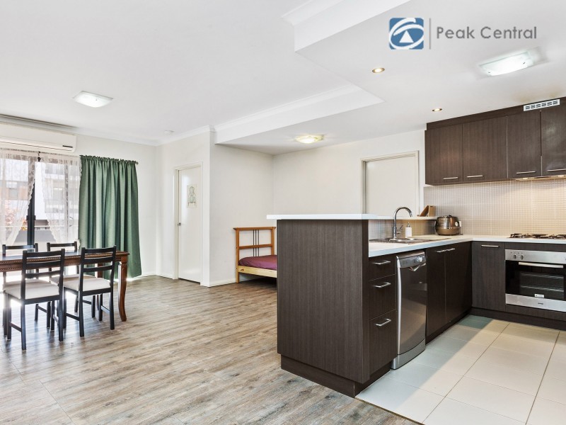 30/2 Stockton Bend, Cockburn Central WA 6164