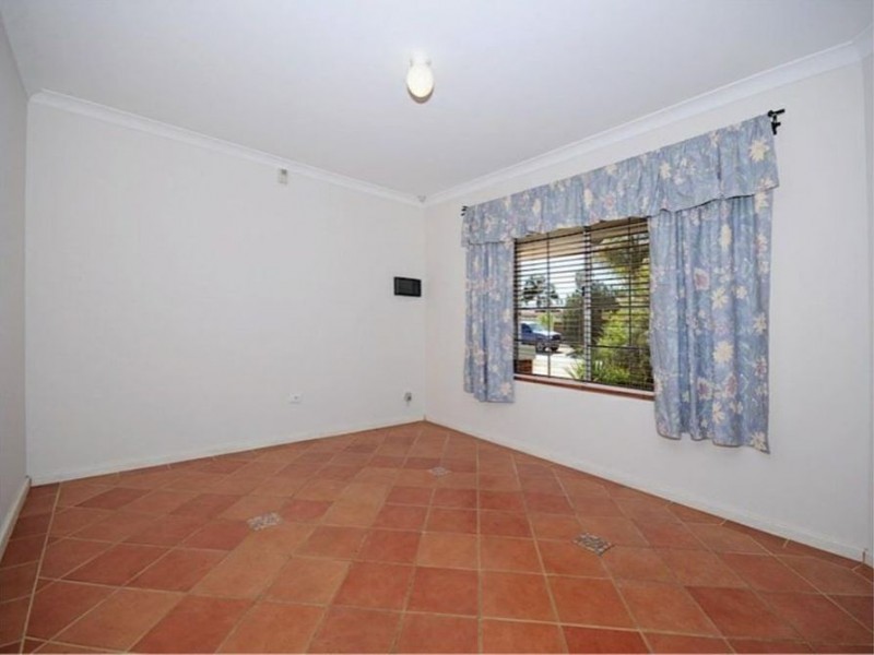 3 Marie Court, Atwell WA 6164