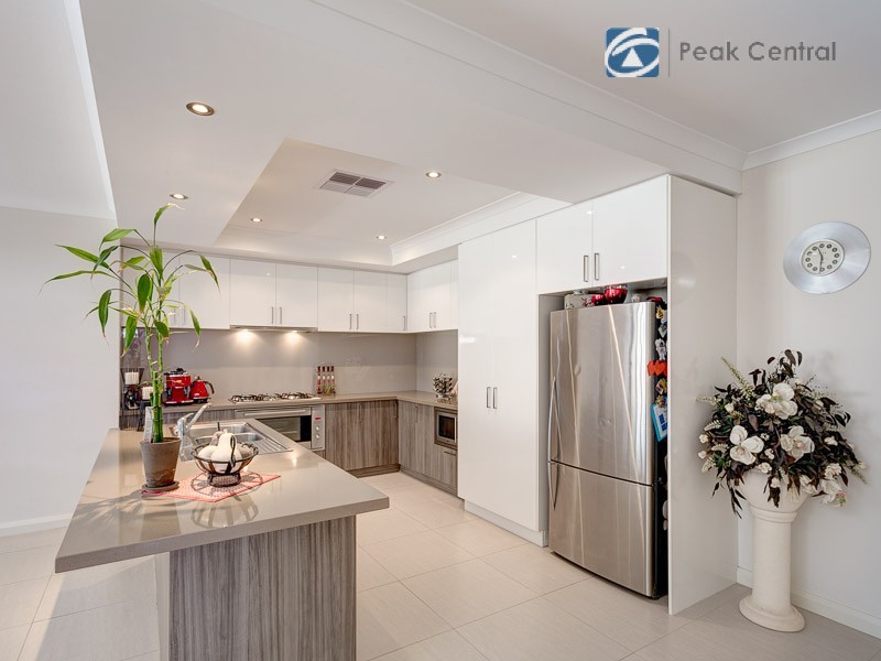 15 Carcione Rise, Yangebup WA 6164