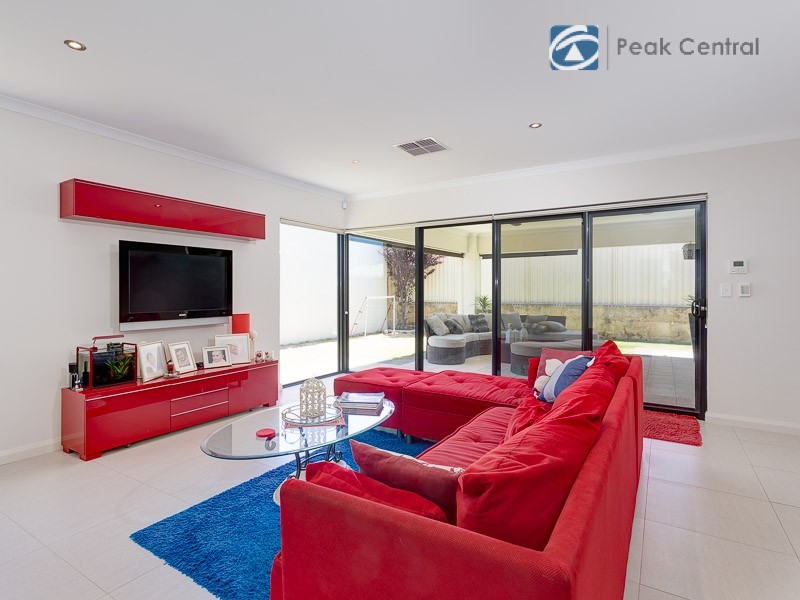 15 Carcione Rise, Yangebup WA 6164